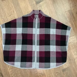 NWOT Tahari Burgundy and Gray Knit Cape, Size S/M
